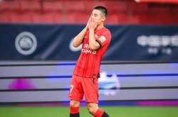 武磊错失单刀球，阿贾克斯门将神勇扑救成最大功臣！